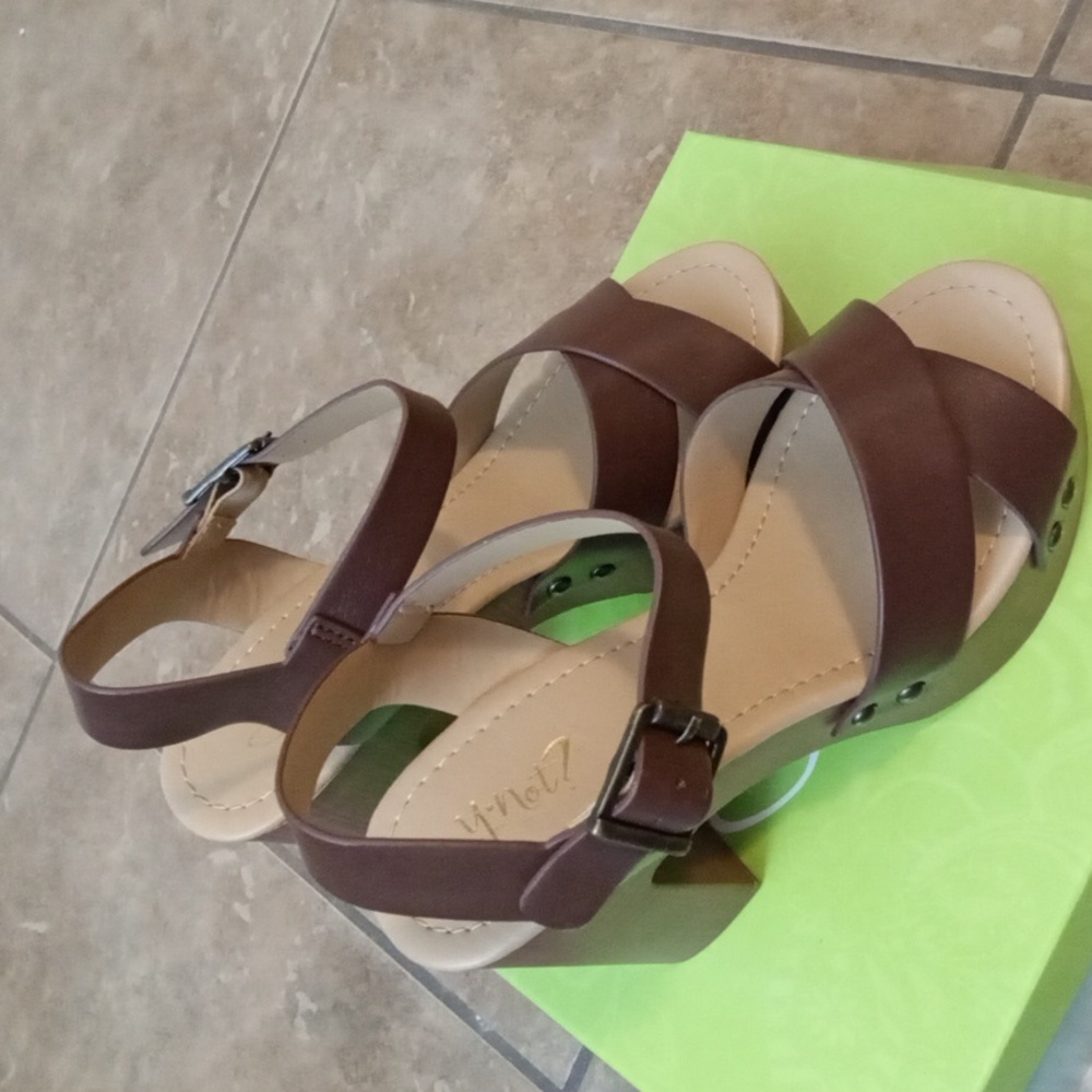 Y.not sandals